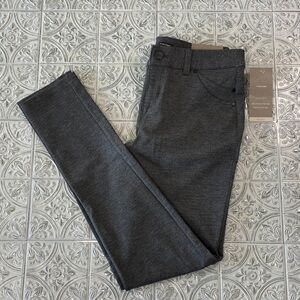 Maurices Smart Grey Skinny Pants Relaxed Hip And Thigh Size Medium NWT